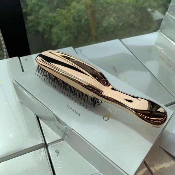 Dr. Arrivo The Zeus  Dr.Arrivo Comb Japanese Massage Comb